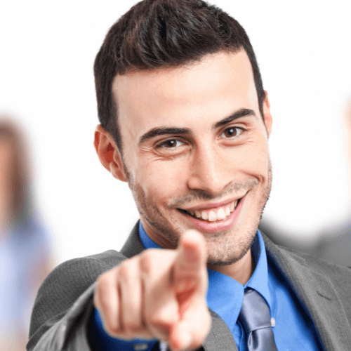 Persona disfrutando de una experiencia de inmersión en Alicante